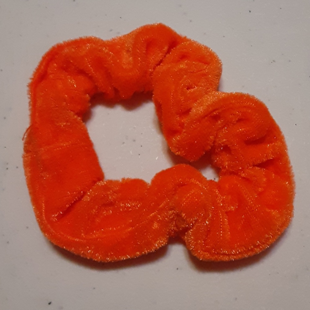 Scrunchie Set - Picture 4 of 4